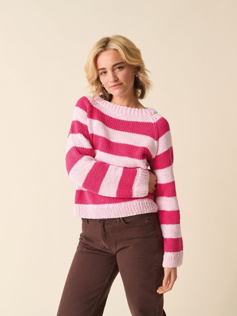 THANK ME LATER SWEATER KNITTING PATTERN IN SIRDAR STORIES CHUNKY 10876