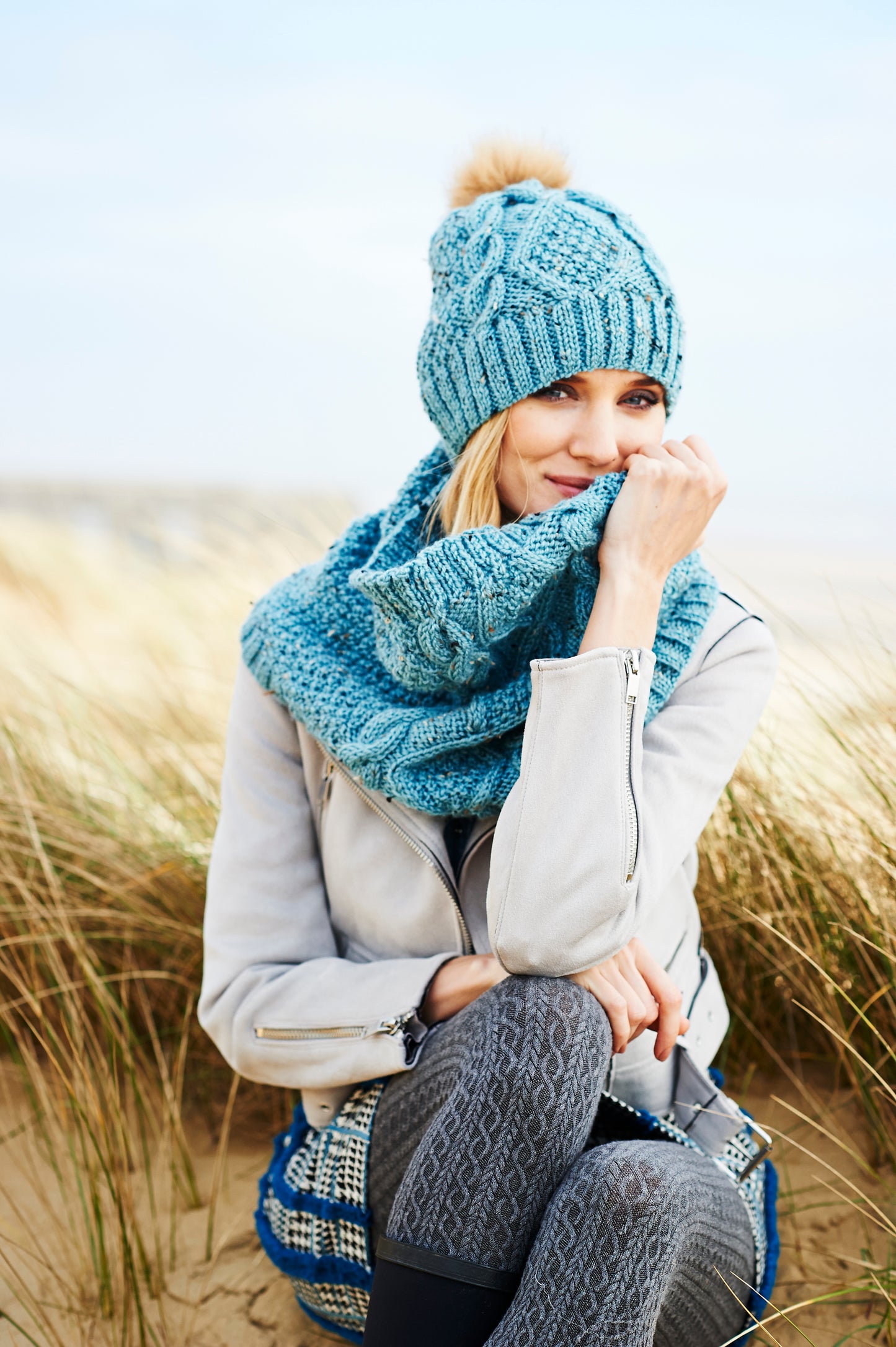 Stylecraft Pattern 9554 - Special Aran with Wool Cardigan, Snood and Hat
