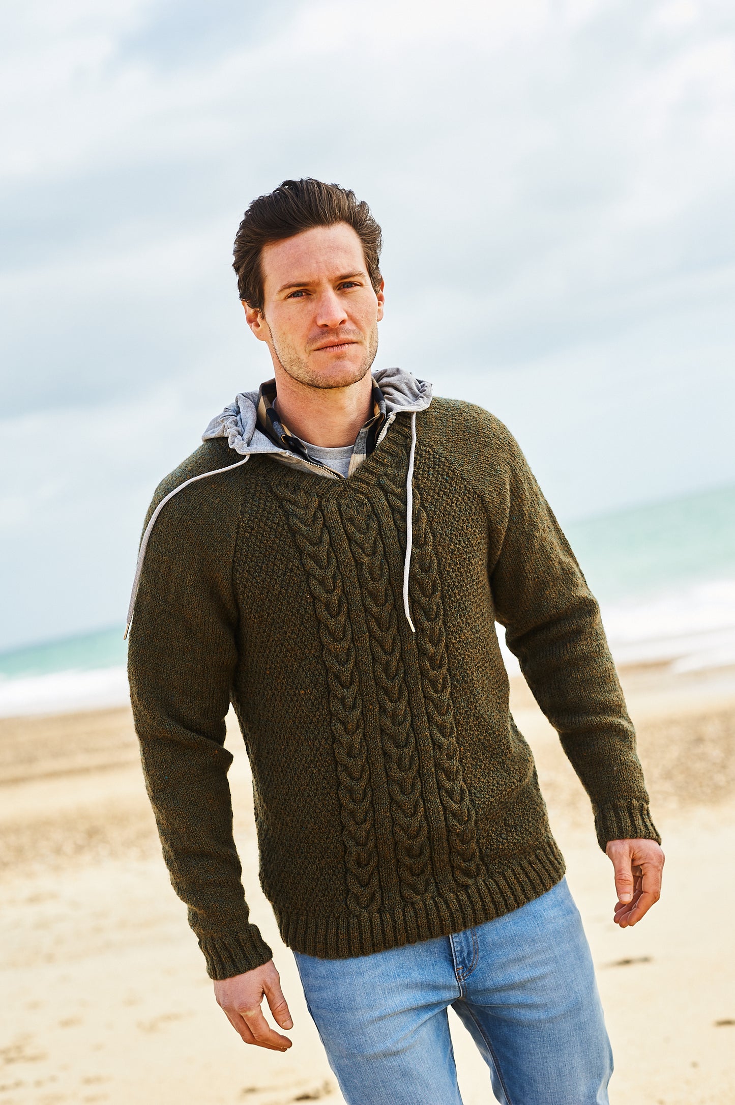 Stylecraft Pattern 9867 - Highland Heathers DK Round & V Neck Sweaters