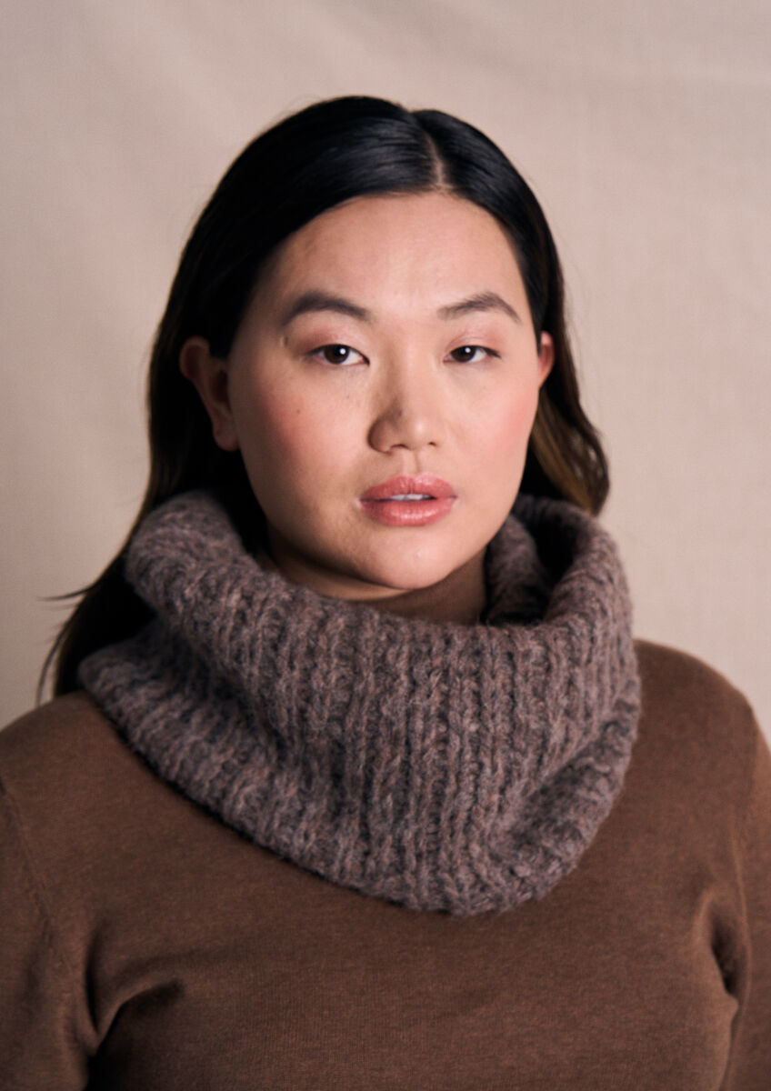 Harri and Romney Hat and Snood knitting pack