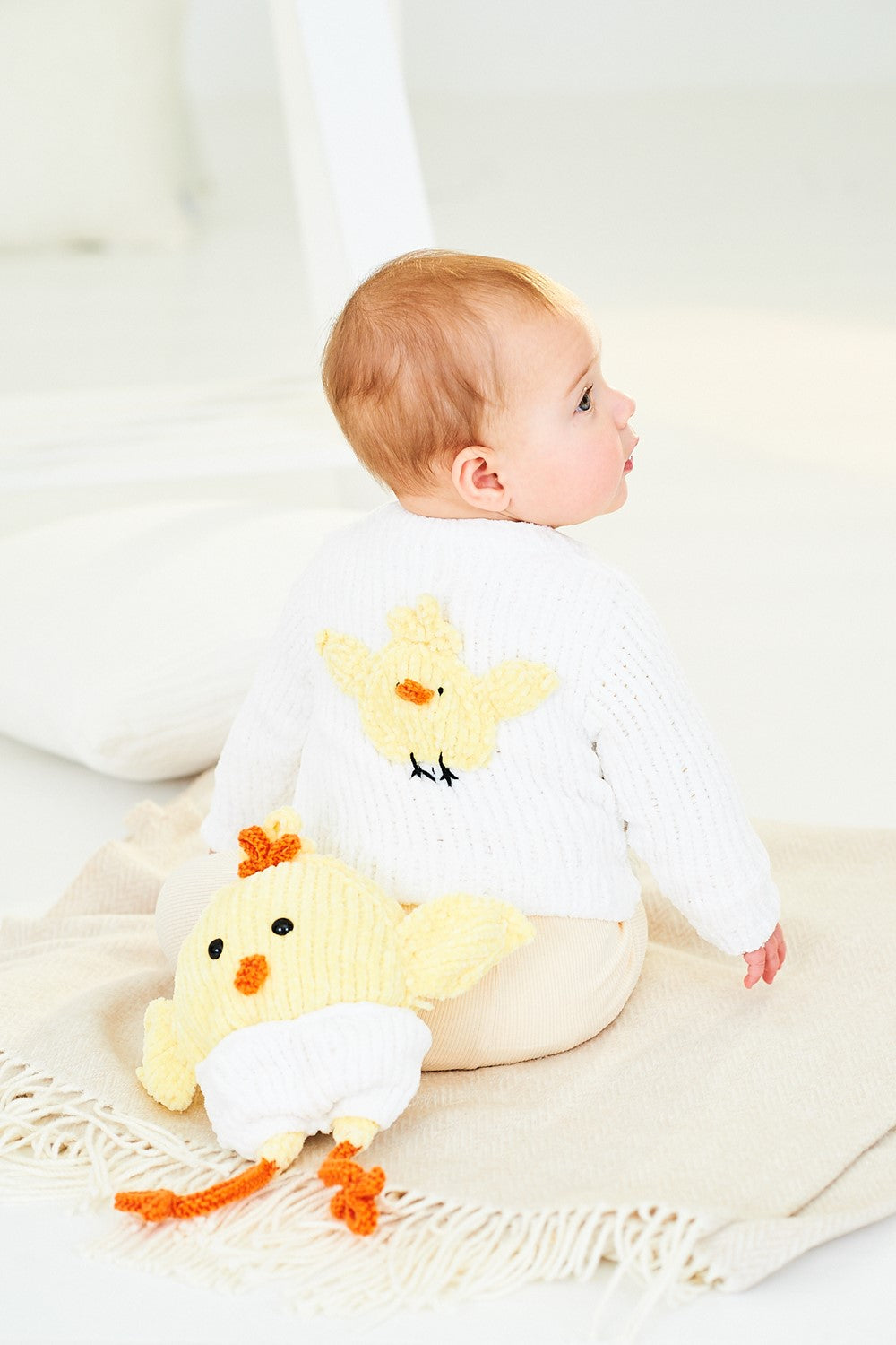 Stylecraft Pattern 10151 - Squeeze Me
Cardigans & Toy