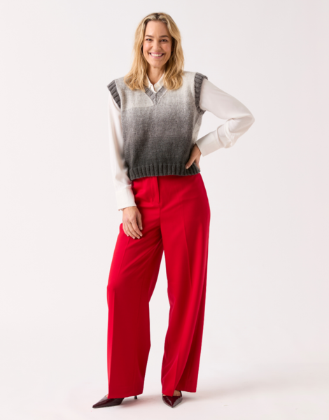 VEST IN SHOW PULLOVER KNITTING PATTERN IN SIRDAR JEWELSPUN OMBRE 10844