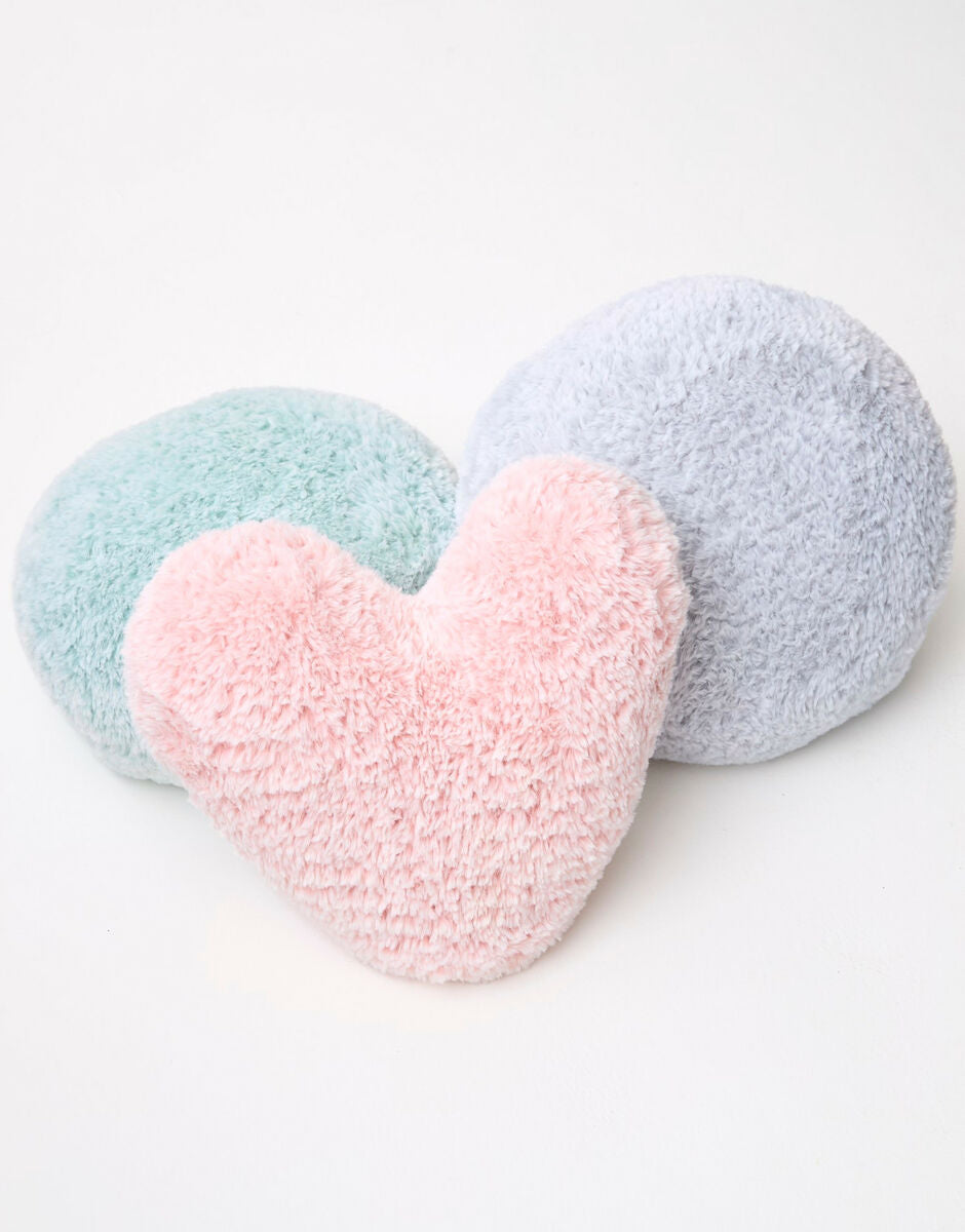 LOVABLE CUSHION COVERS KNITTING PATTERN IN SIRDAR ALPINE FUR EFFECT 10818