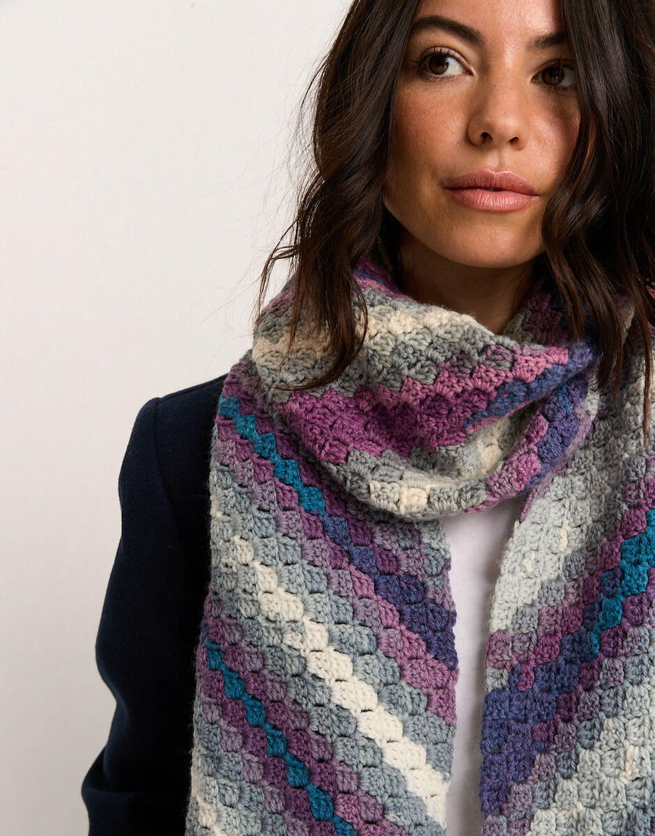 CROCHET SCARF CROCHET PATTERN IN HAYFIELD SPIRIT DK