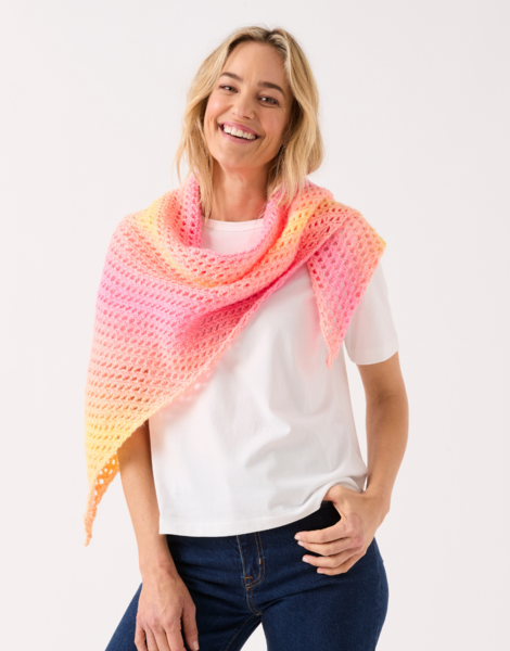 CROCHET SHAWL IN ONE CROCHET PATTERN IN SIRDAR JEWELSPUN OMBRE 10849