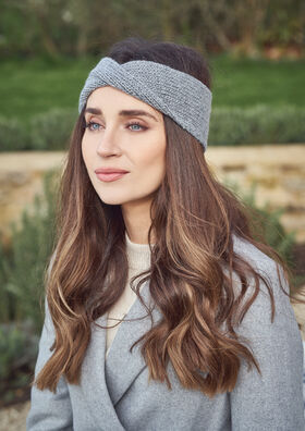 Pure Cashmere by Lisa Richardson
